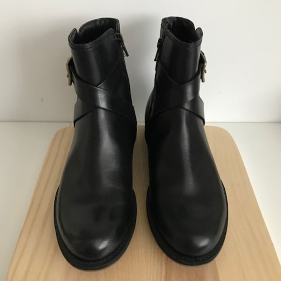🆕 ECCO Leather Gore-tex Waterproof Ankle Boots. BNWOT - Picture 1 of 16